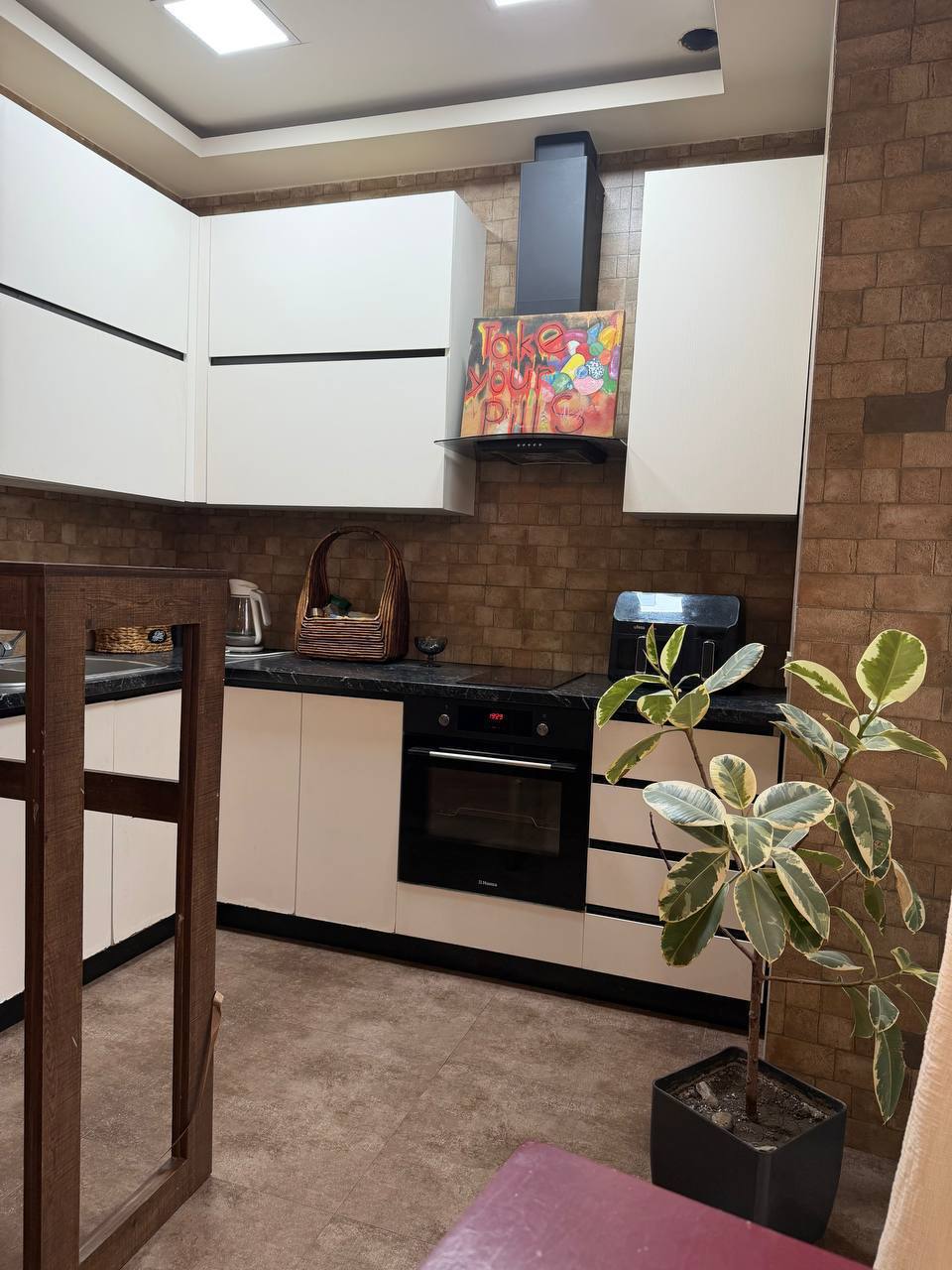 3-Bedroom Apartment in Arabkir photo 5 of 8