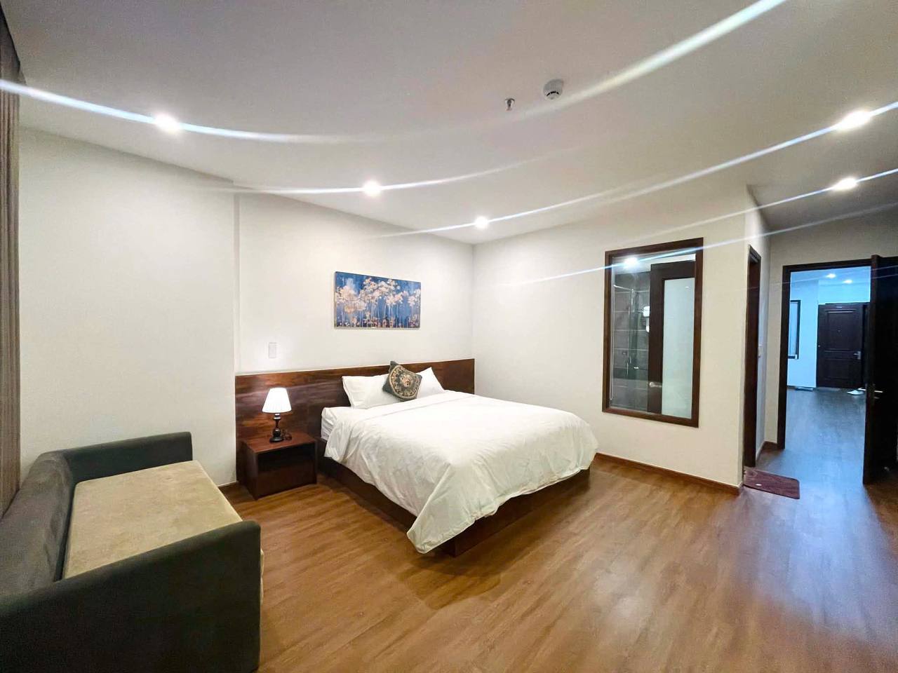 Spacious 1-Bedroom Apartment in My An photo 4 of 6