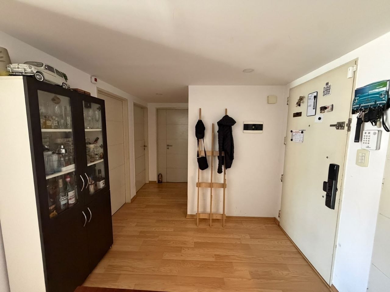 Unfurnished 2-Bedroom Apartment with Balcony and Patio in Villa Urquiza photo 3 of 8