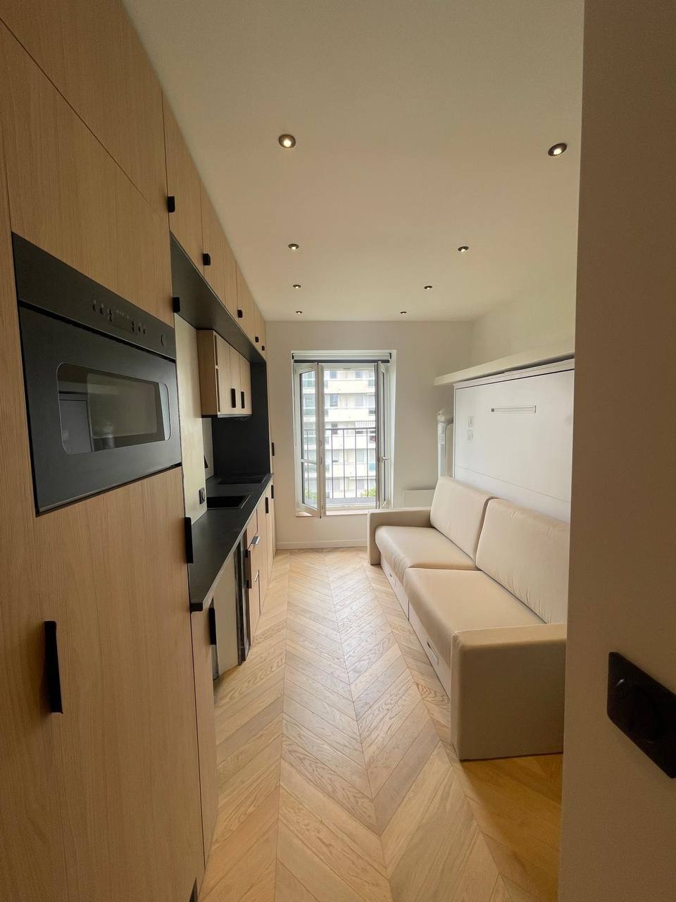 15 m² Studio with Balcony in Paris 7th Arrondissement photo 2 of 8