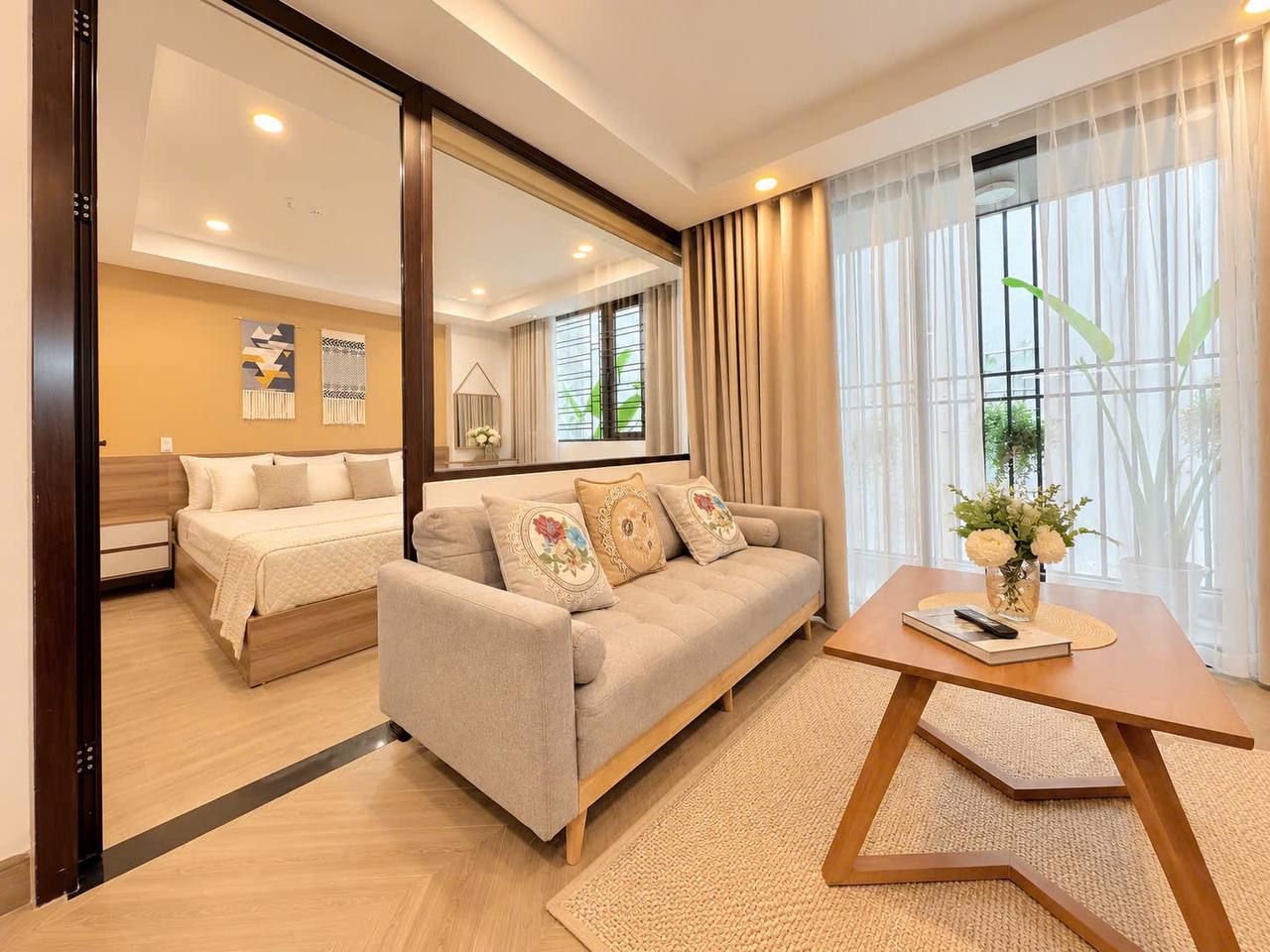 Front-Facing 1-Bedroom Apartment in An Thuong photo 1 of 8