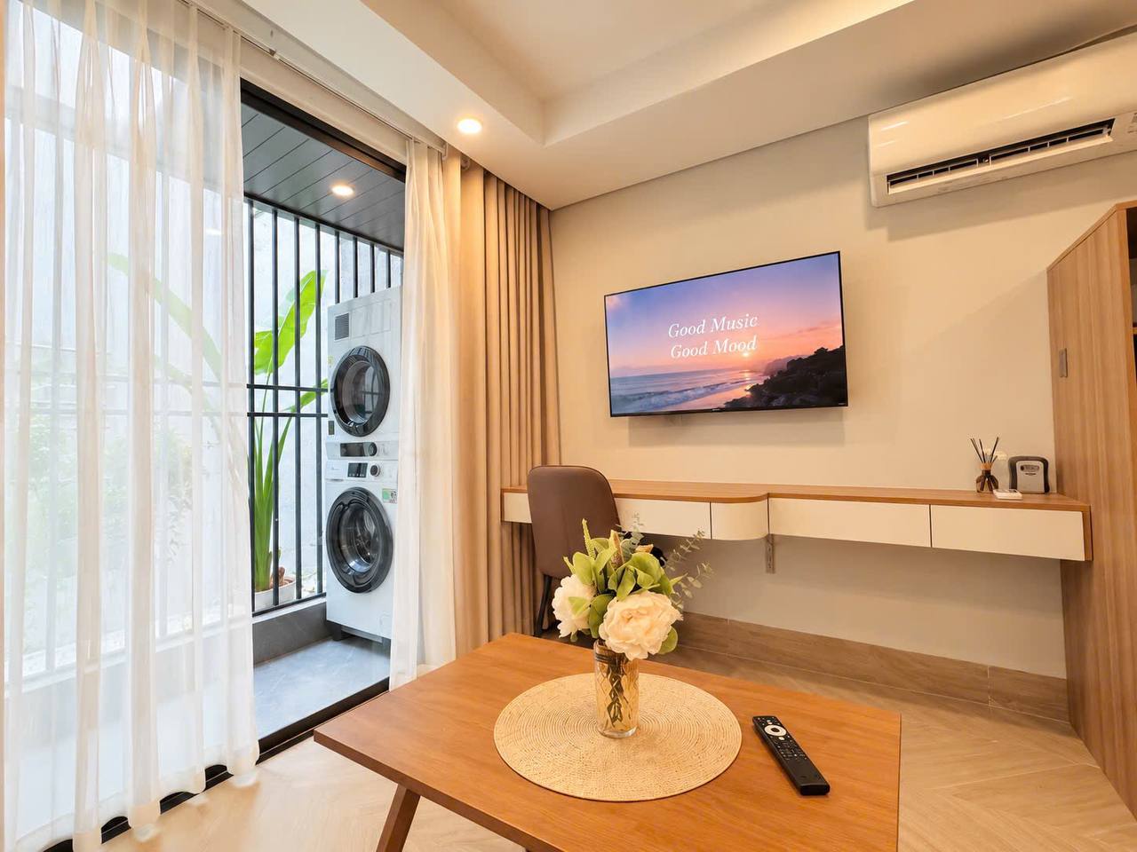 Front-Facing 1-Bedroom Apartment in An Thuong photo 4 of 8