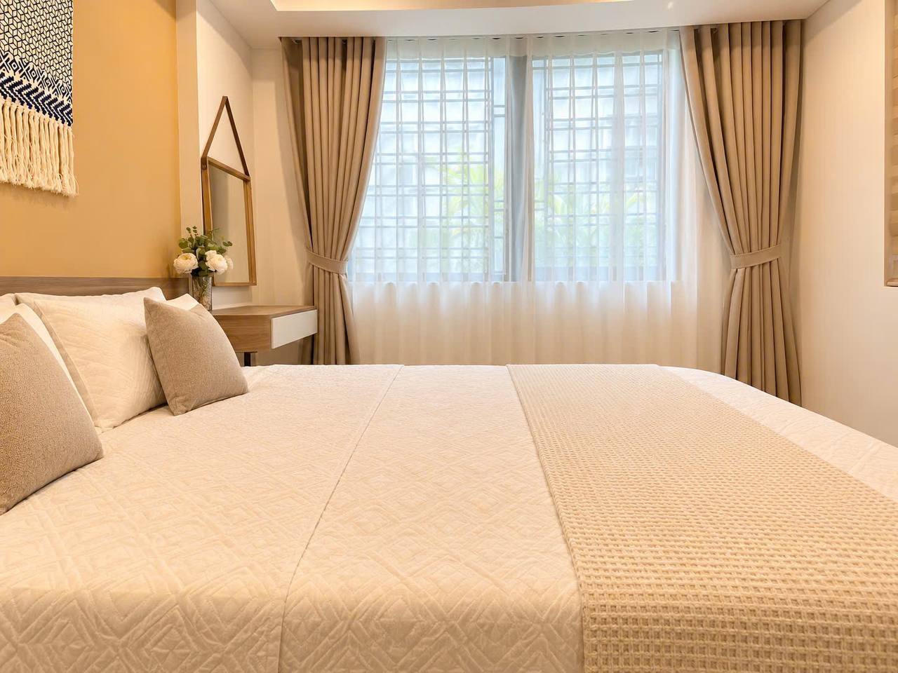 Front-Facing 1-Bedroom Apartment in An Thuong photo 7 of 8