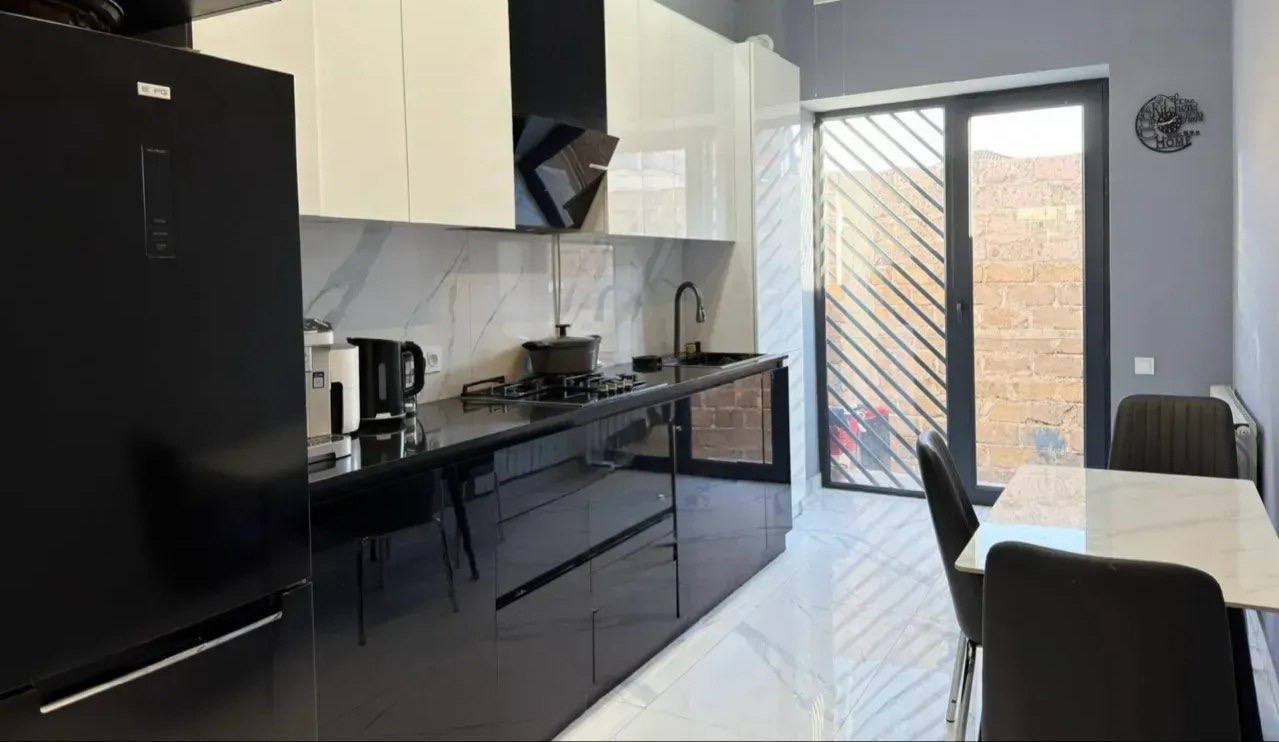 Furnished Two-Storey House in Davtashen photo 3 of 8