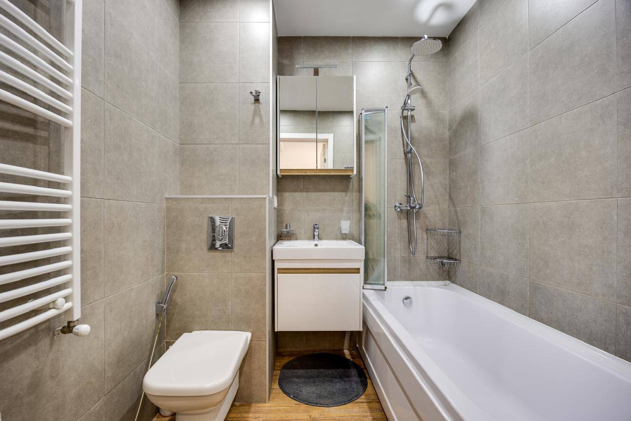 Квартира с 3 спальнями в Сабуртало photo 6 of 8