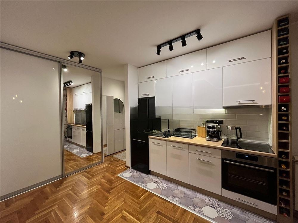 Furnished 1.5-Room Apartment in Zvezdara photo 1 of 8