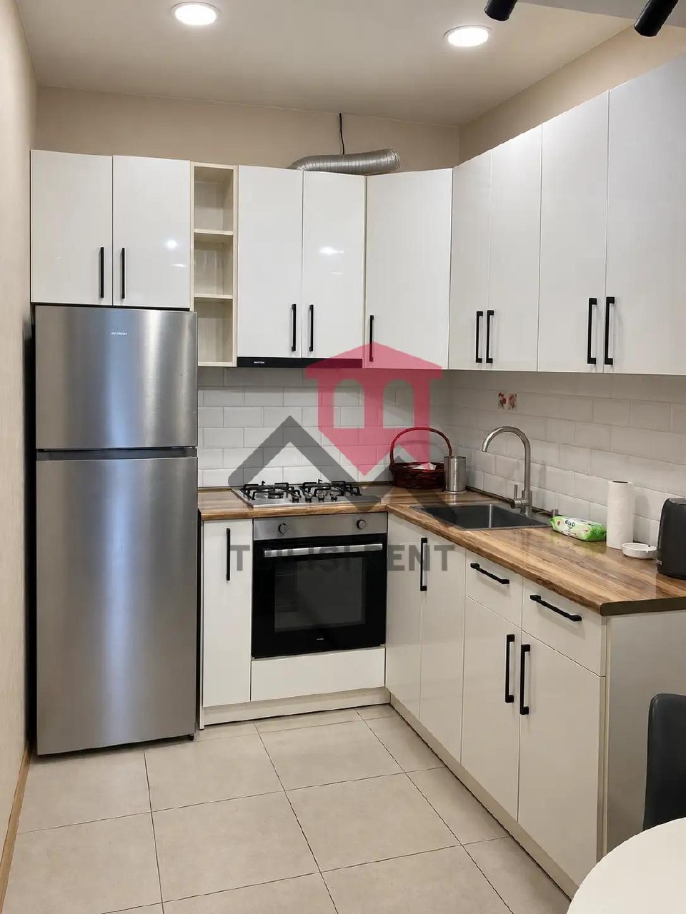 Sunny 1-Bedroom Apartment Near Lisi Lake photo 3 of 8