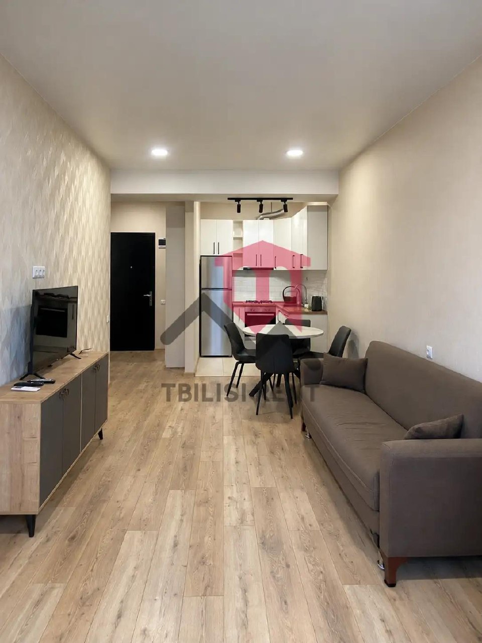 Sunny 1-Bedroom Apartment Near Lisi Lake photo 4 of 8