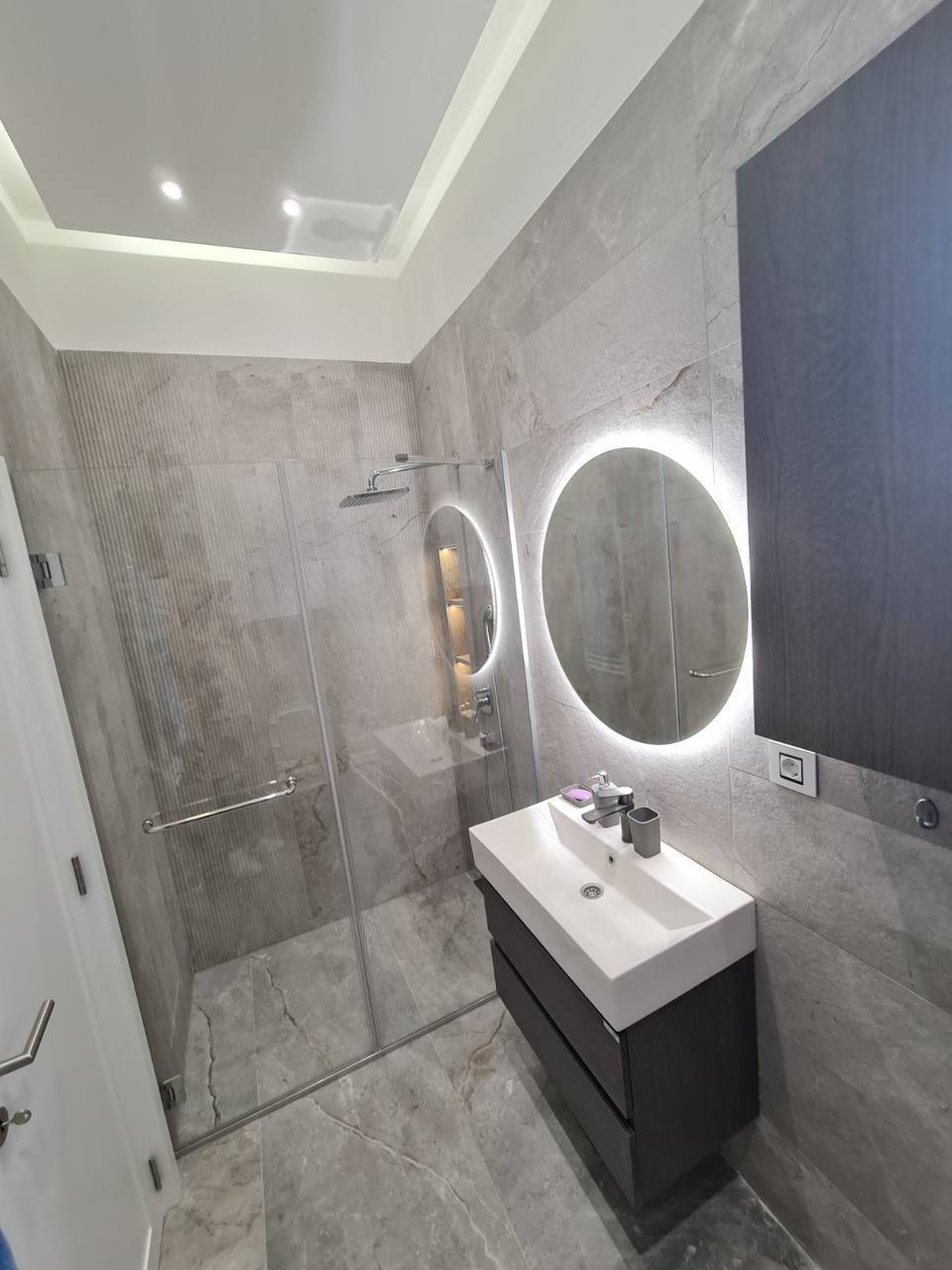 One-Bedroom Apartment in Vračar photo 4 of 8