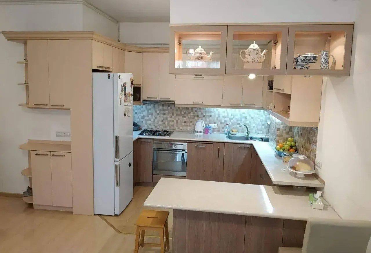 Furnished 3-Room Apartment in Arabkir photo 3 of 8