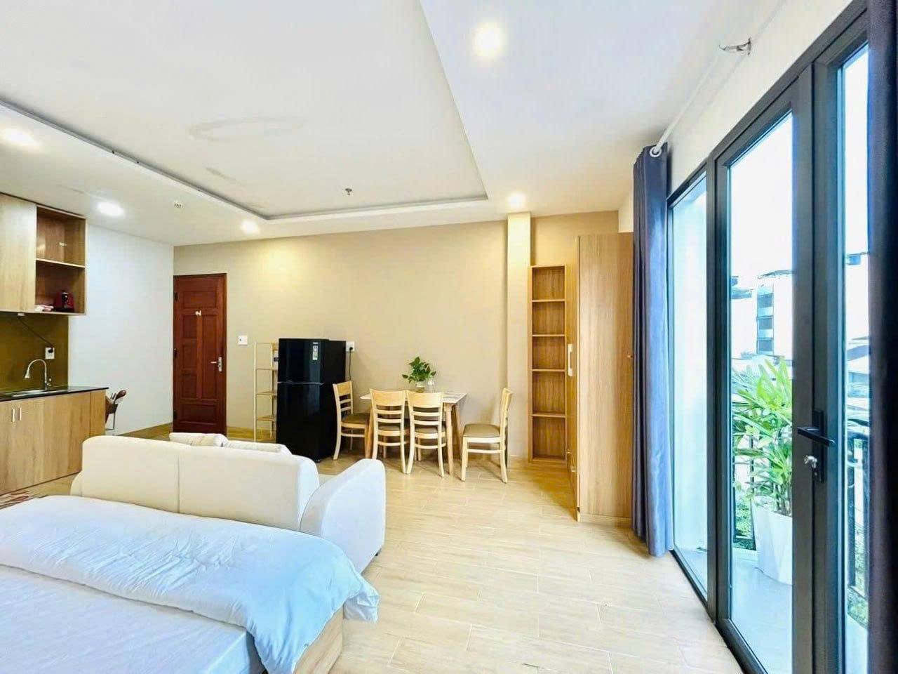 Furnished Apartment on Nguyen Xuan Khoat Street photo 5 of 8