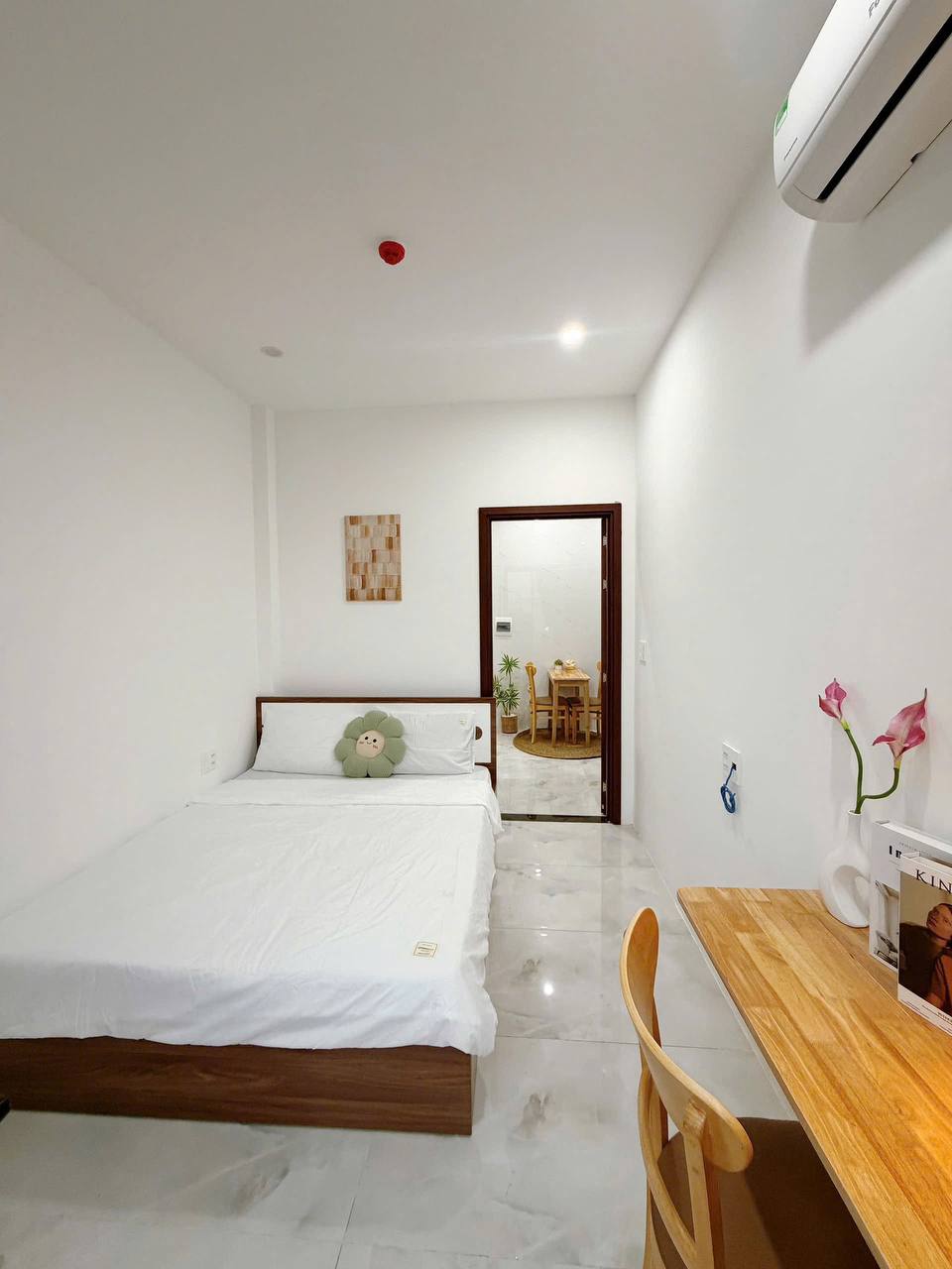 Brand-New 1-Bedroom Apartment in Ngu Hanh Son photo 7 of 8
