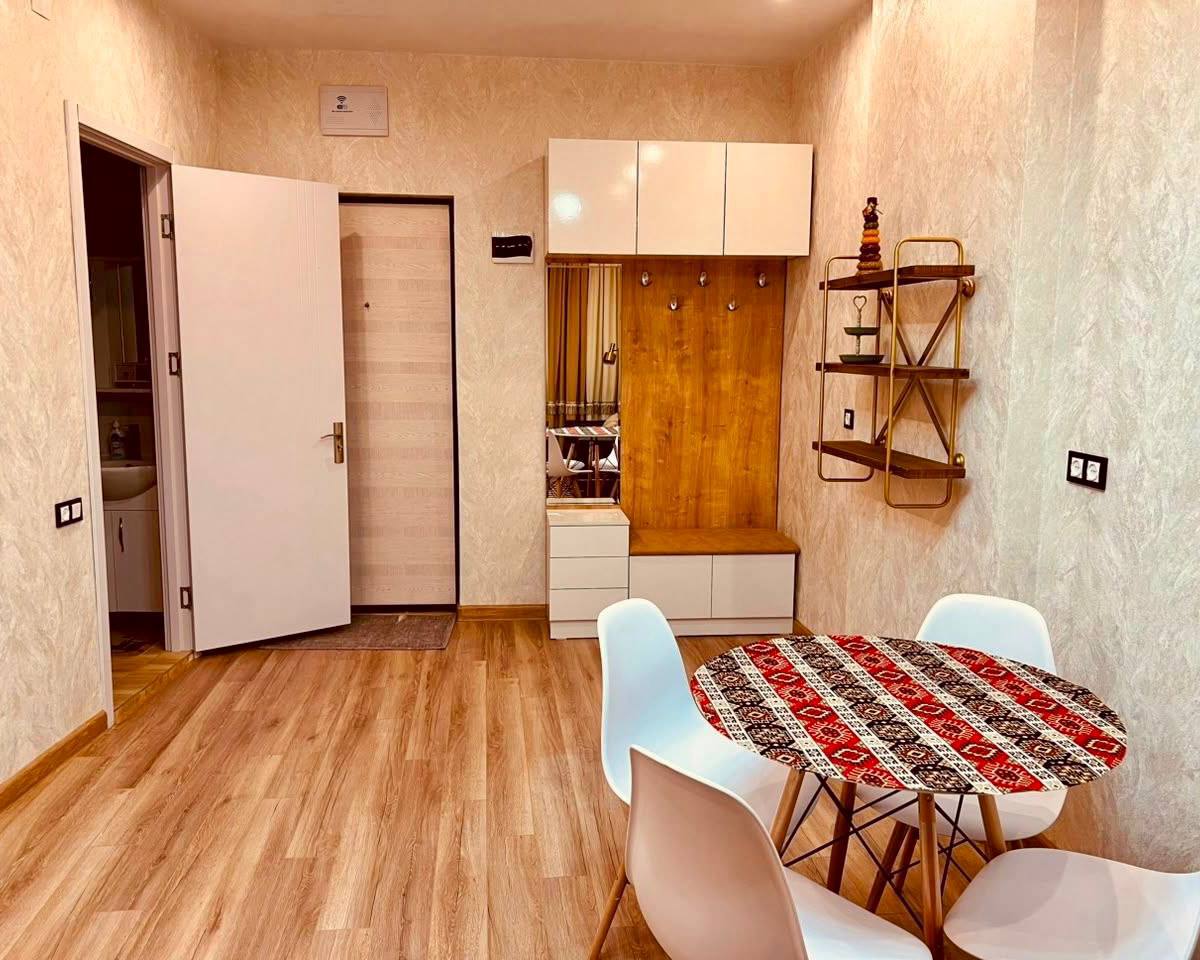 1-Bedroom Apartment on Pirosmani Street photo 4 of 6