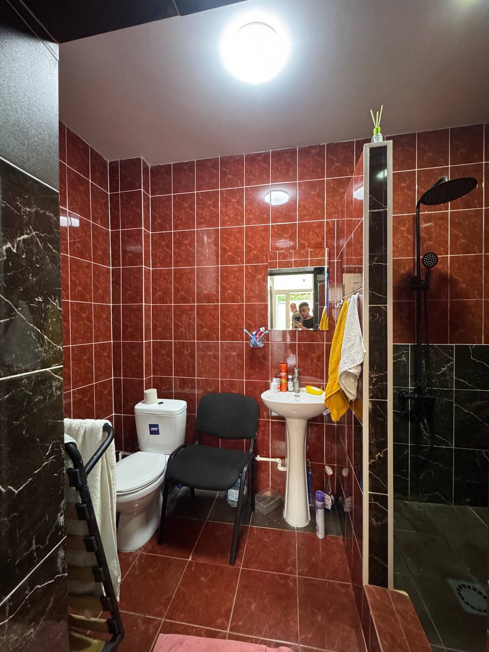 One-Room House in Central Chisinau photo 6 of 7