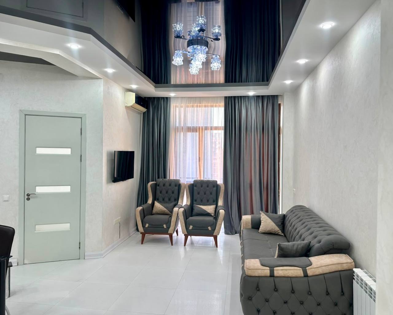 1-Bedroom Apartment on Chavchavadze Street photo 1 of 6