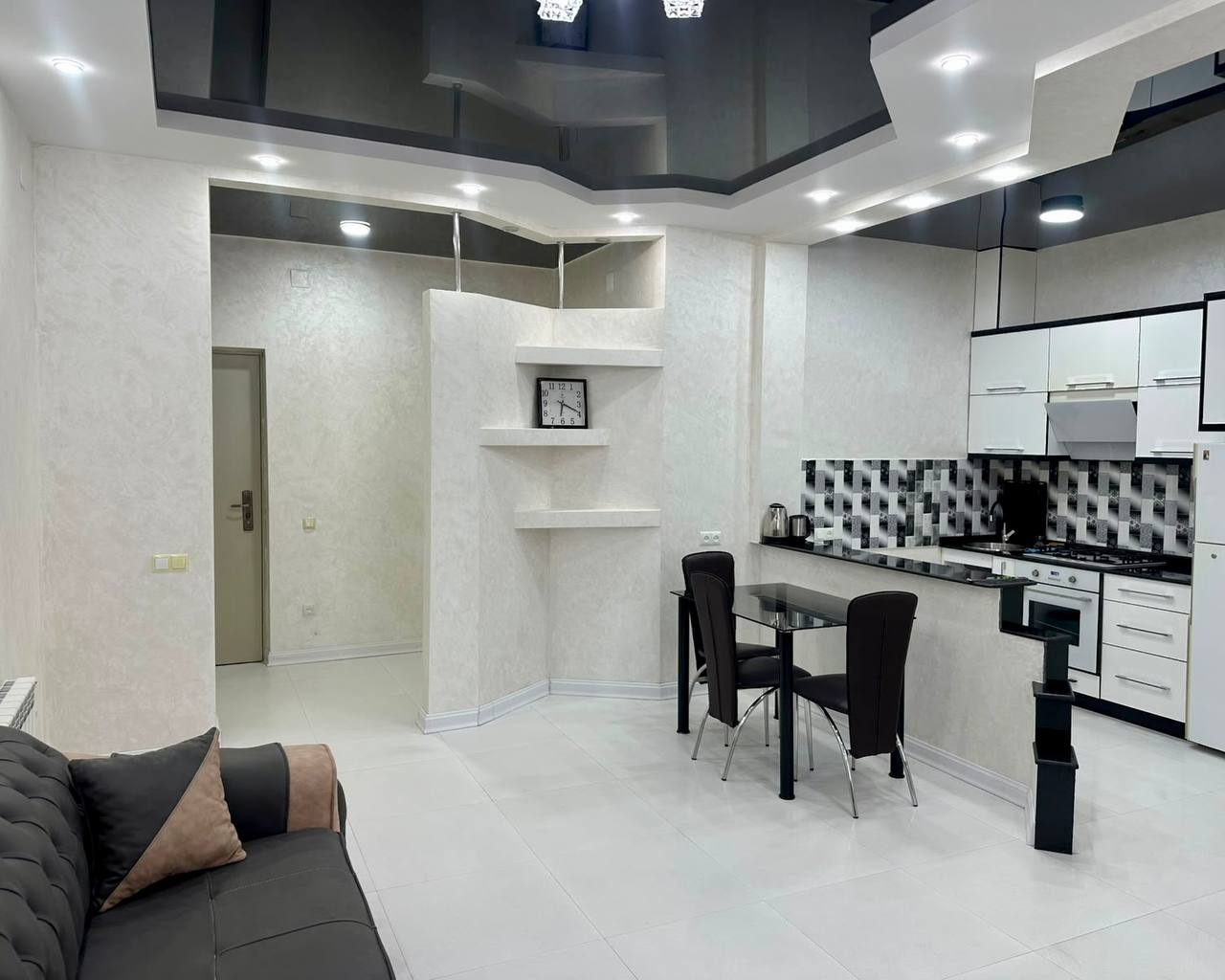 1-Bedroom Apartment on Chavchavadze Street photo 2 of 6