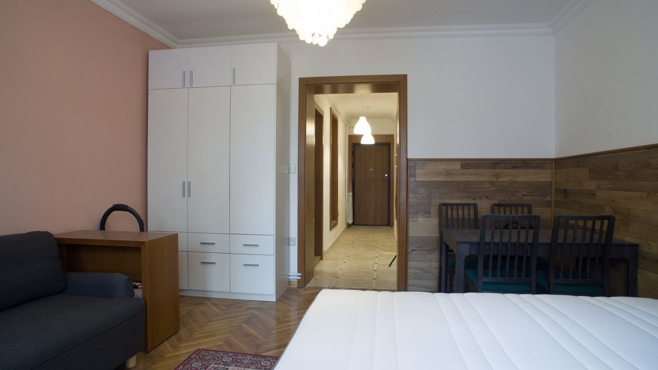 Студия 30 м² в аренду в Старом Граде photo 1 of 6