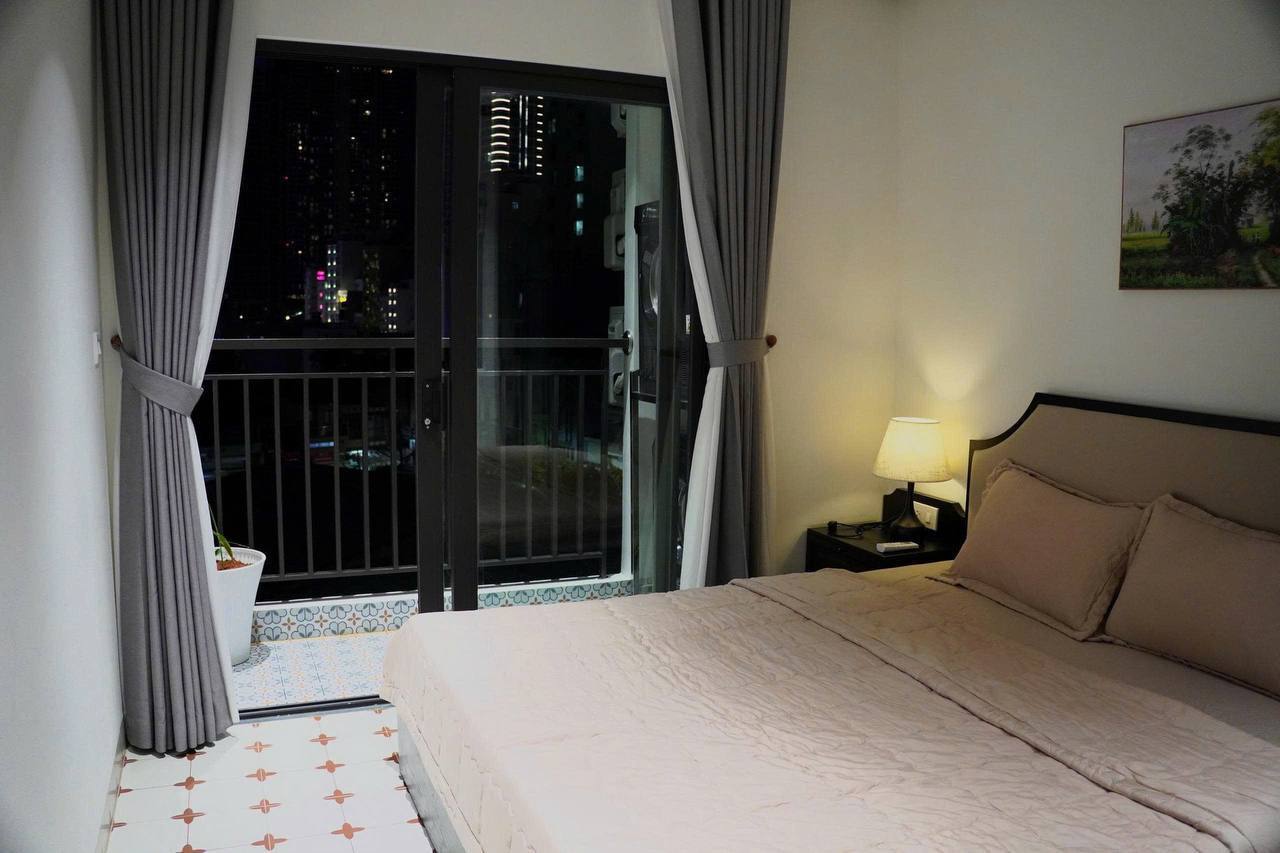Luxury 2-Bedroom Apartment Near the Beach photo 2 of 7