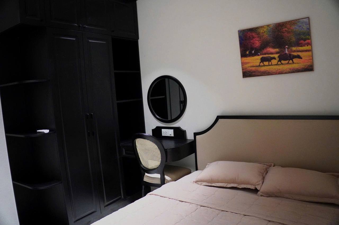 Luxury 2-Bedroom Apartment Near the Beach photo 5 of 7