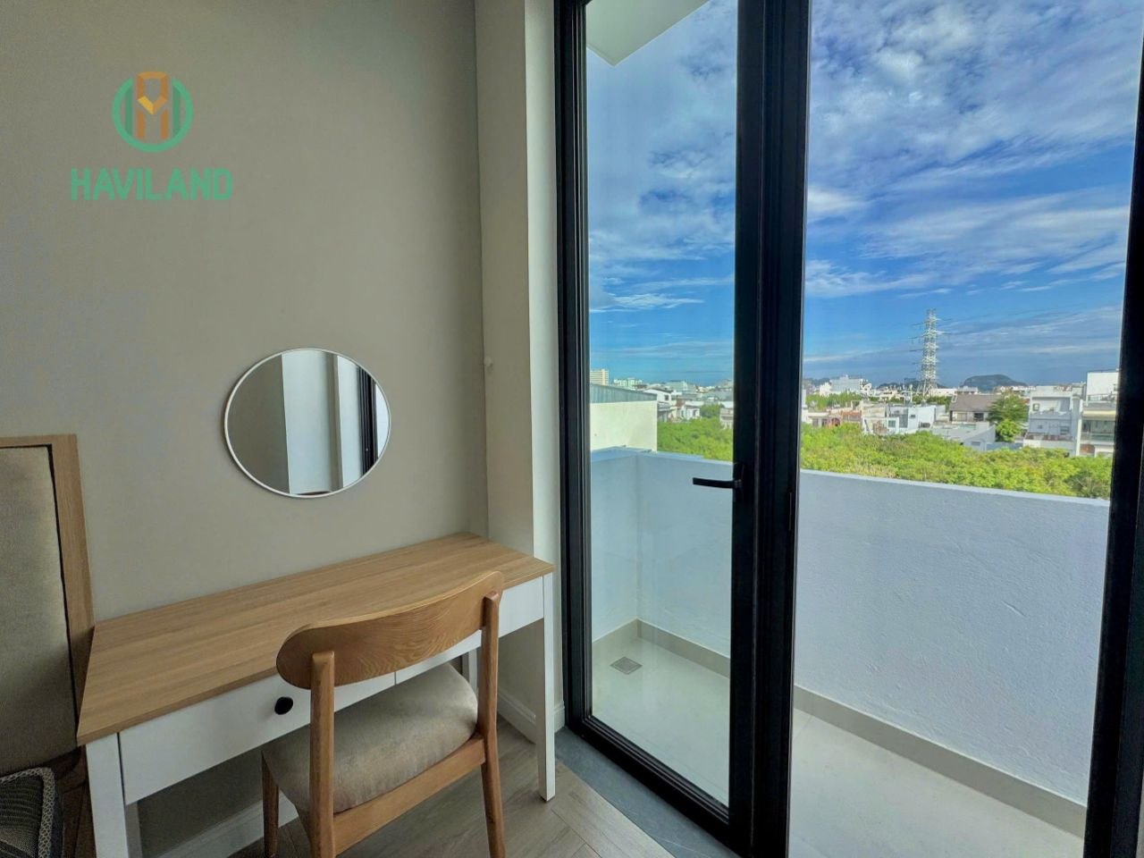 Brand-New 2-Bedroom Apartment in Ngu Hanh Son photo 5 of 6