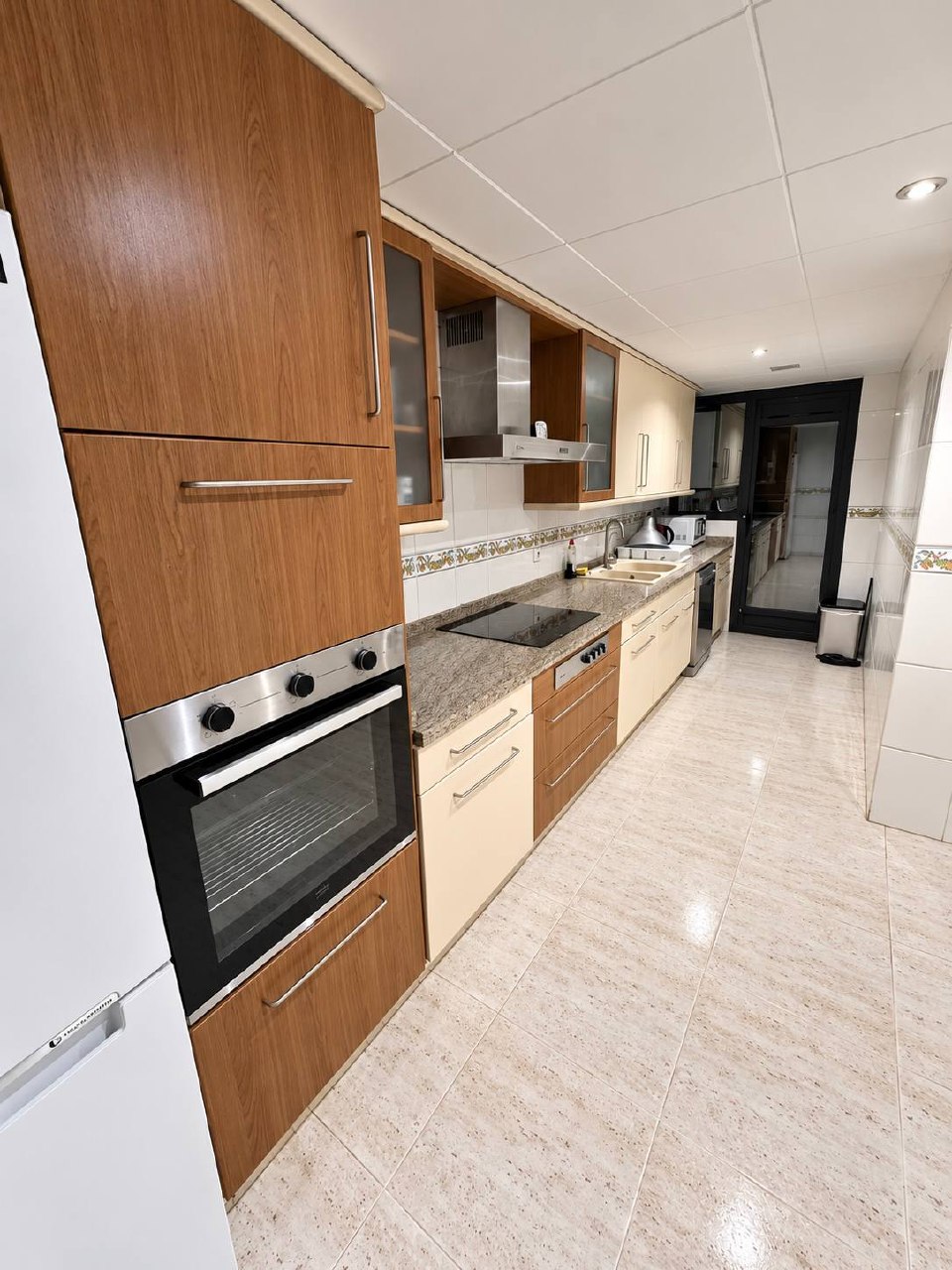 Furnished 3-Bedroom Apartment in Penya-Roja photo 3 of 8