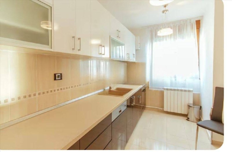 Furnished 2.5-Room Apartment in Stari Grad photo 5 of 8