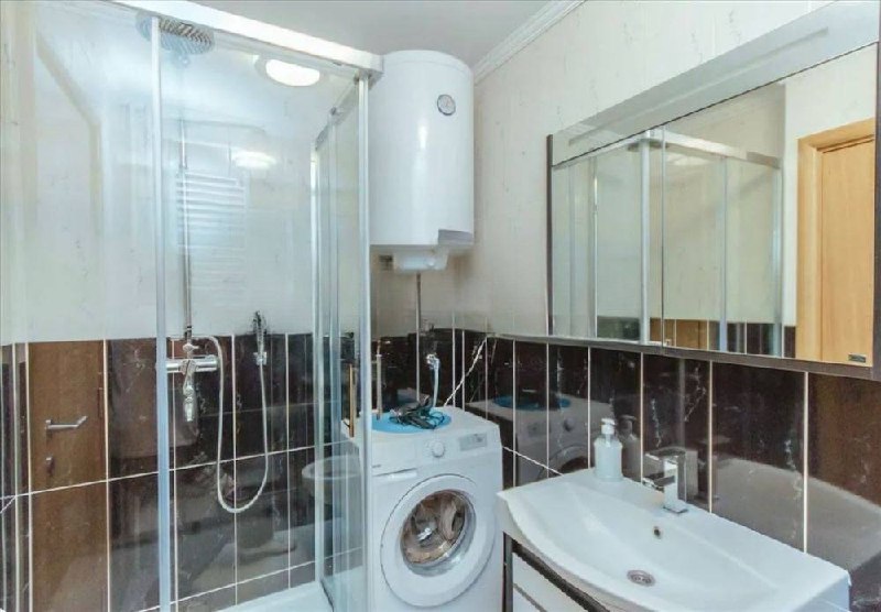 Furnished 2.5-Room Apartment in Stari Grad photo 7 of 8