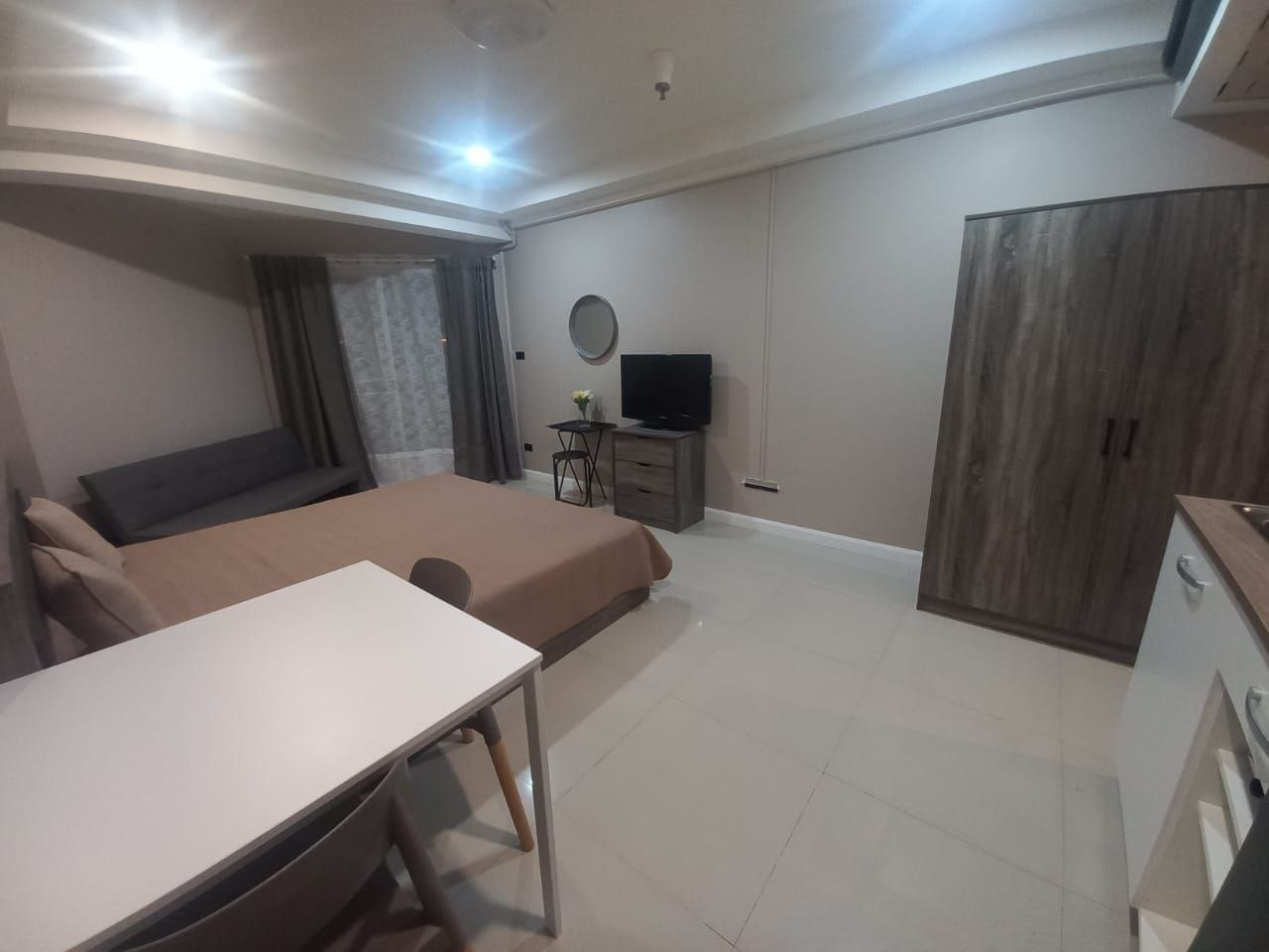 Cozy Studio in Jomtien Beach Condominium photo 4 of 5