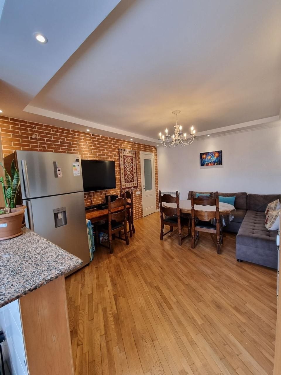 2-Bedroom Apartment on Akhmeteli Street photo 1 of 6