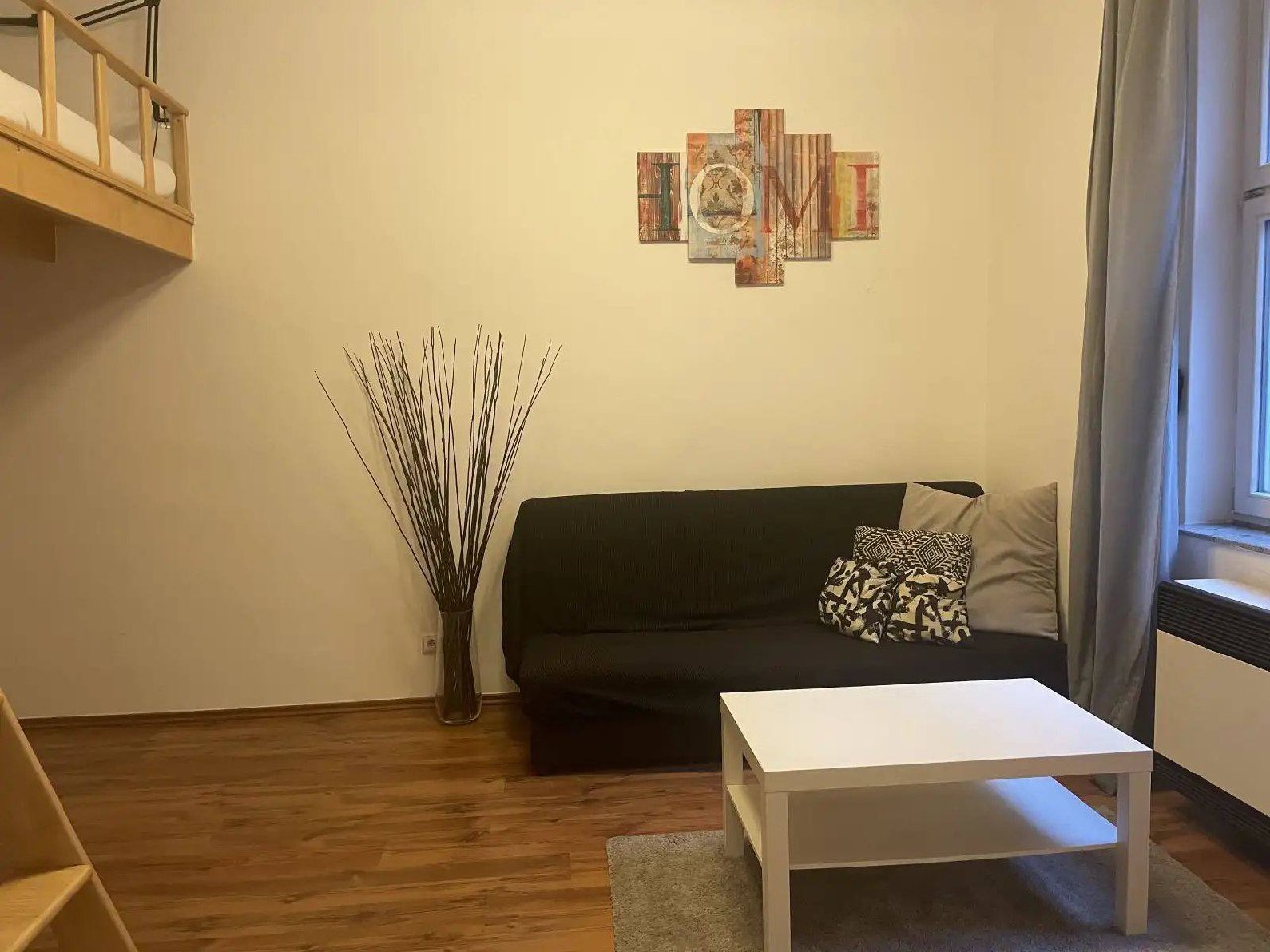 Bright Renovated 1+1 Apartment in Žižkov photo 4 of 7