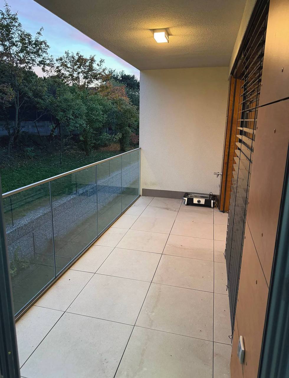 Bright 2+kk Apartment with Balcony in Radlice photo 8 of 8