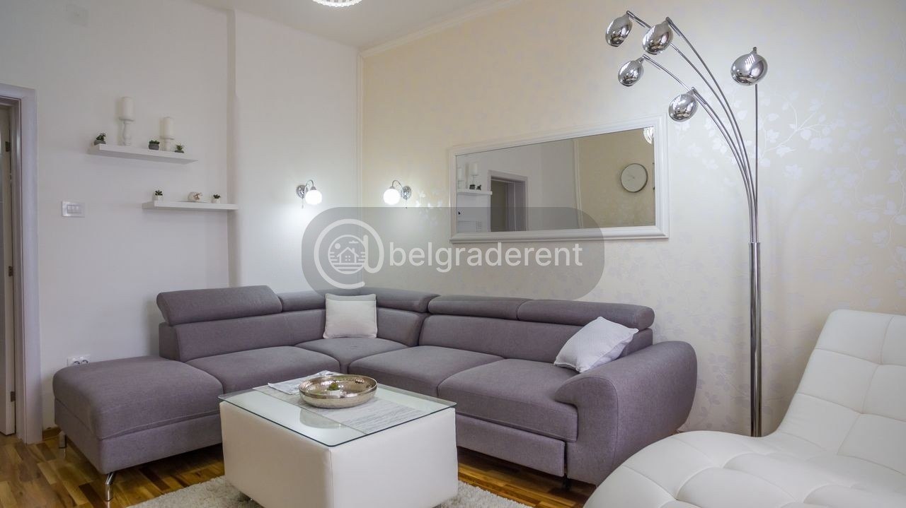 One-Bedroom Apartment in Neimar photo 3 of 8