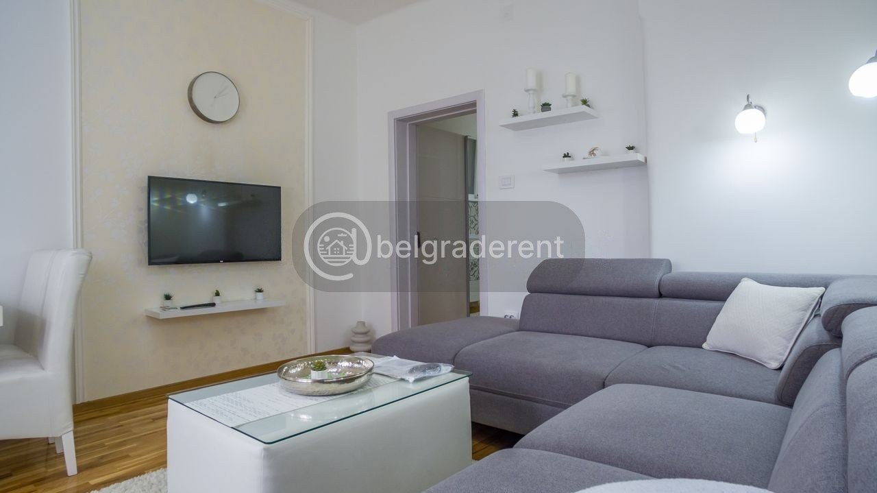 One-Bedroom Apartment in Neimar photo 4 of 8