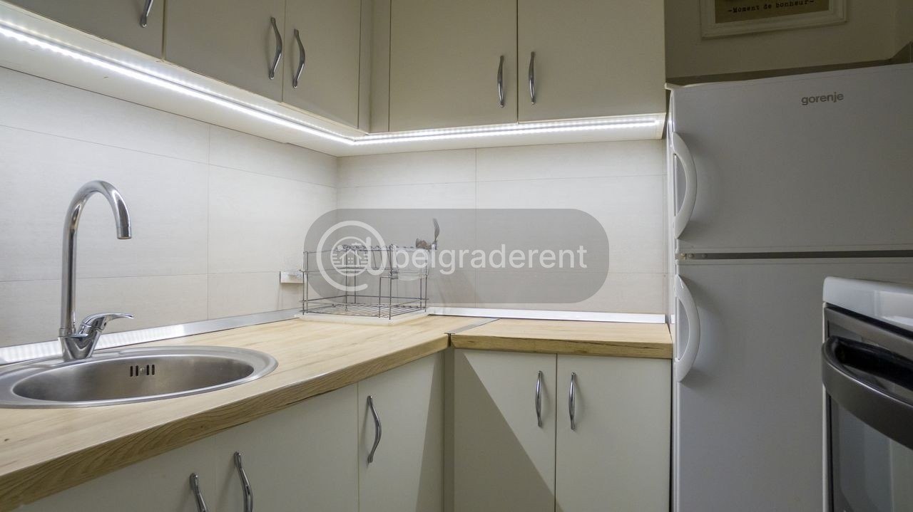 One-Bedroom Apartment in Neimar photo 6 of 8