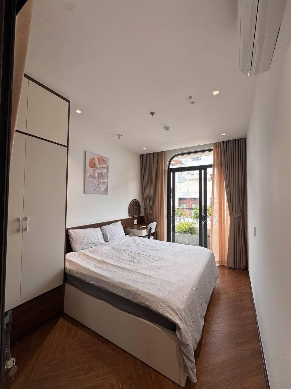 2-Bedroom Apartment in Ngu Hanh Son photo 5 of 8