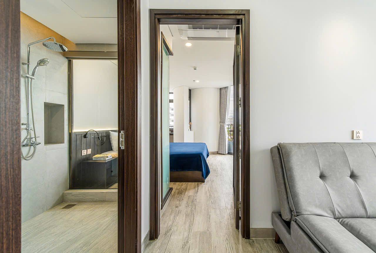Luxury 1-Bedroom Apartment with Pool photo 8 of 8