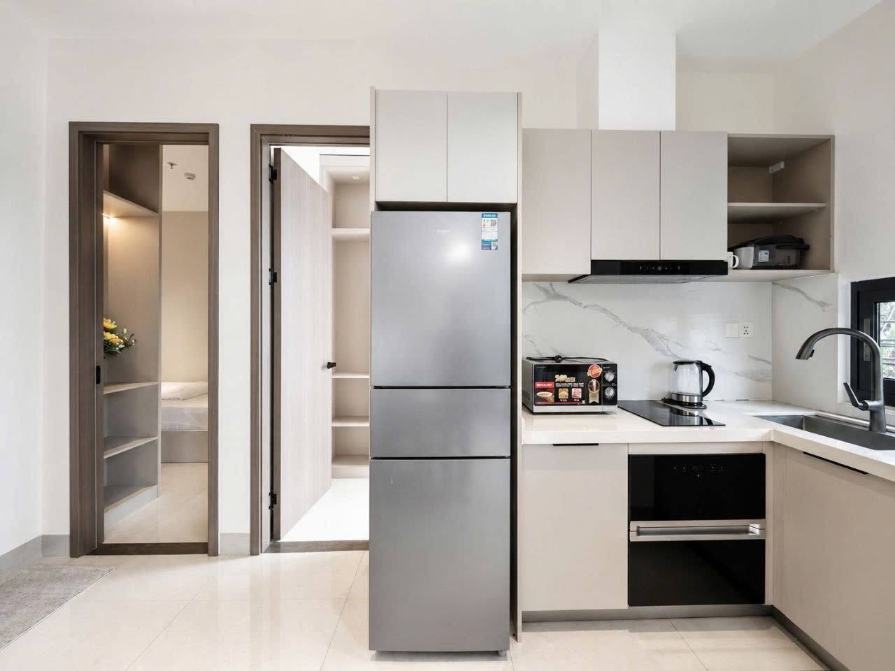 Modern 2-Bedroom Apartment in Khue My photo 7 of 8