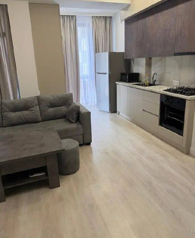 Furnished 3-Bedroom Apartment in Ajapnyak photo 2 of 8