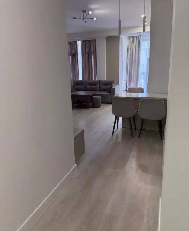 Furnished 3-Bedroom Apartment in Ajapnyak photo 3 of 8