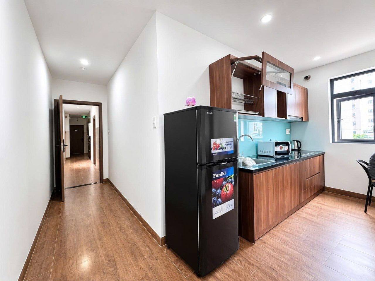 Furnished 1-Bedroom Apartment in Son Tra photo 2 of 8