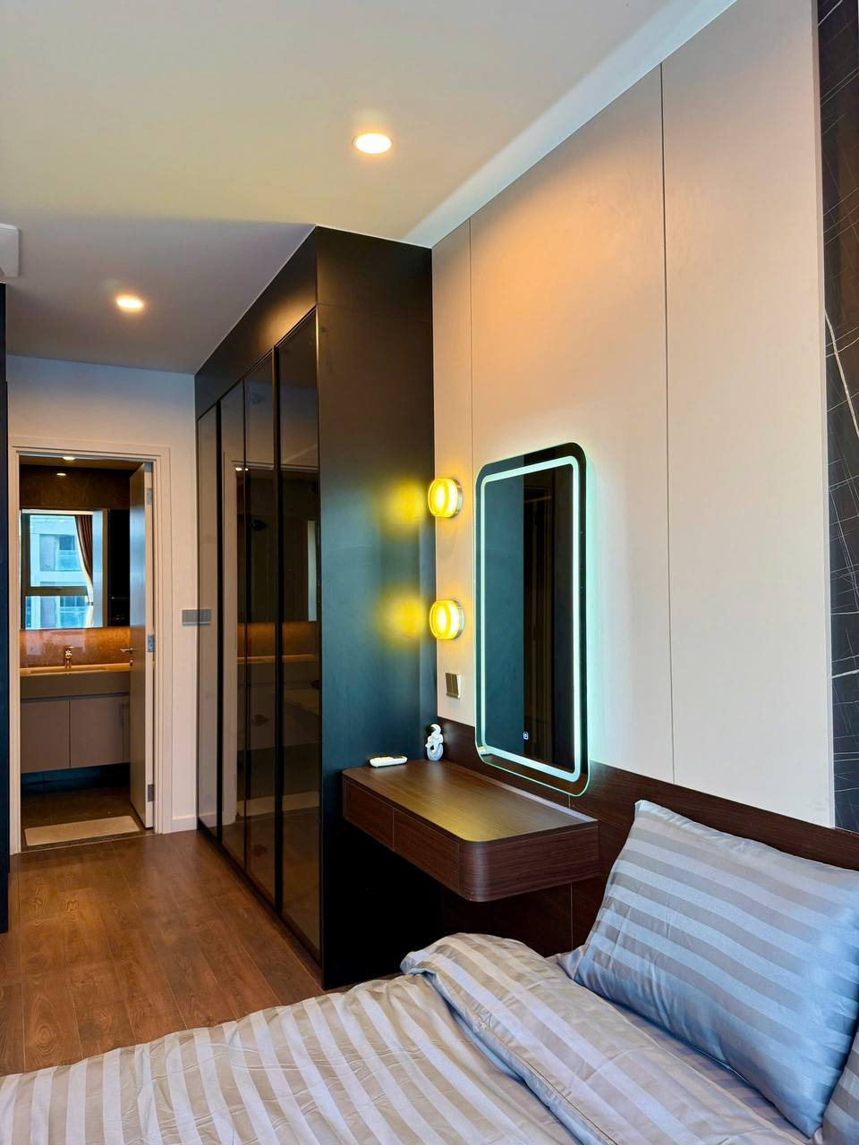 2-Bedroom Apartment at The Filmore photo 8 of 8