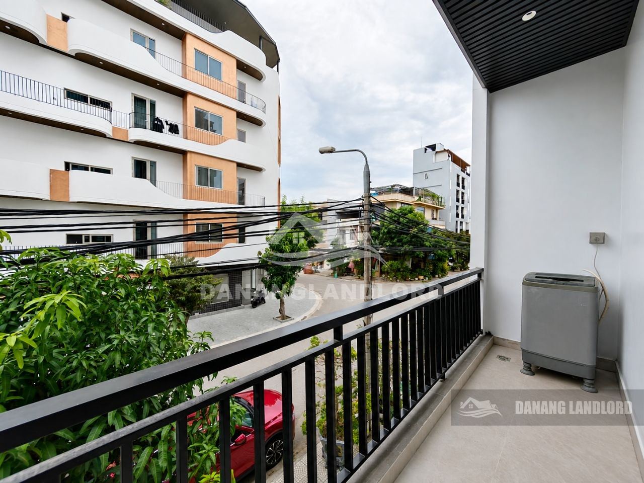 Modern Two-Bedroom Apartment in Ngu Hanh Son photo 5 of 8