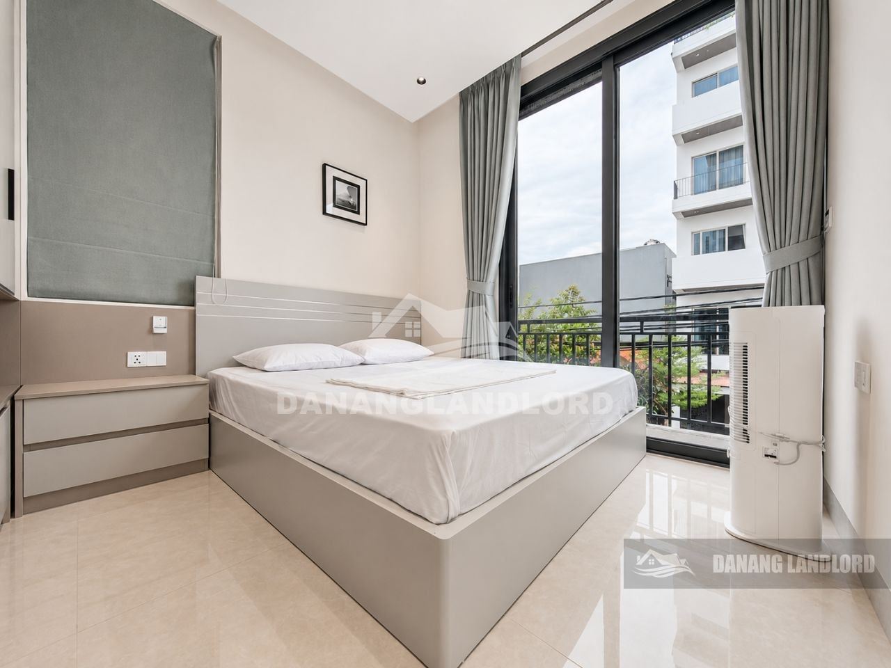 Modern Two-Bedroom Apartment in Ngu Hanh Son photo 8 of 8