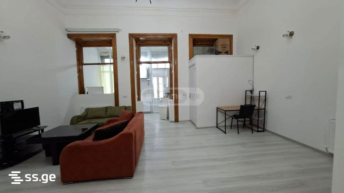 Furnished One-Bedroom Apartment in Sololaki photo 1 of 3