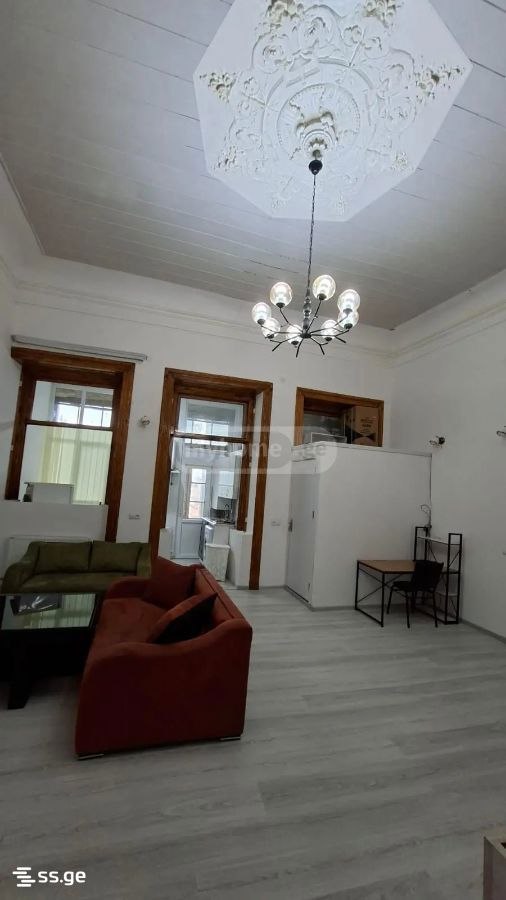 Furnished One-Bedroom Apartment in Sololaki photo 3 of 3