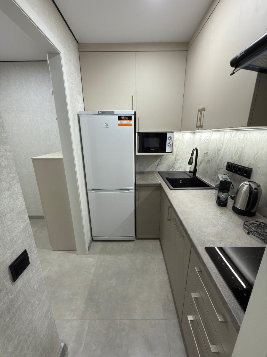 One-Bedroom Apartment in Central Chisinau photo 4 of 8