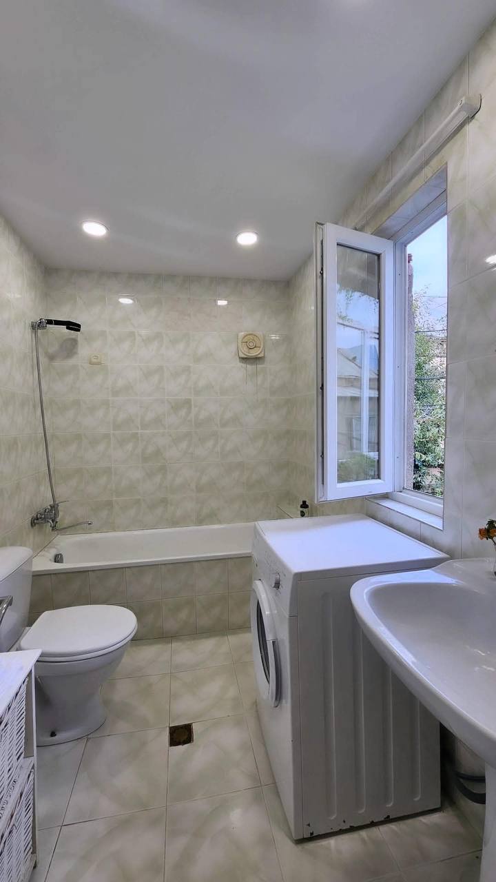 Уютная квартира на Мтацминде photo 5 of 8
