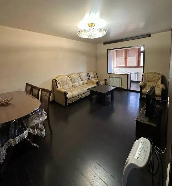 Furnished 4-Room Apartment in Kanaker-Zeytun photo 1 of 8