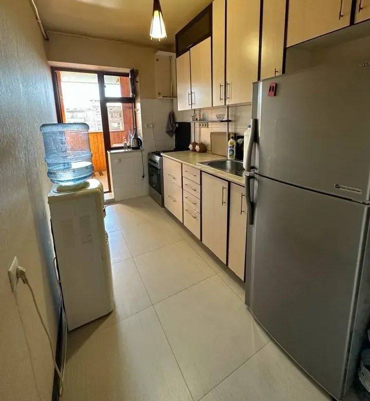Furnished 4-Room Apartment in Kanaker-Zeytun photo 3 of 8