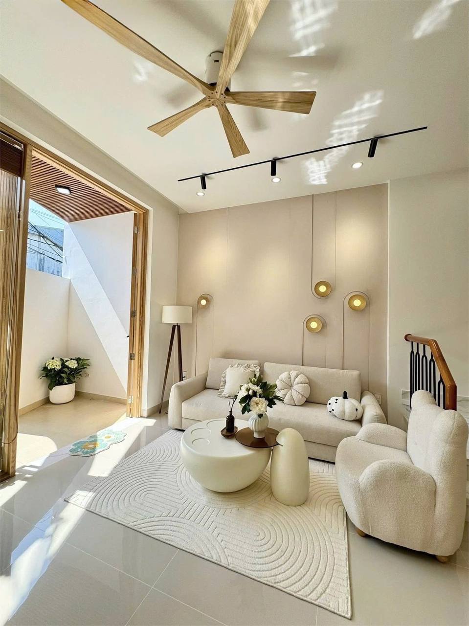 Three-Bedroom House in Hoa Khanh photo 3 of 8